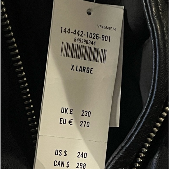 Woman’s Puffy Abercrombie and Fitch Jacket - Picture 6 of 6